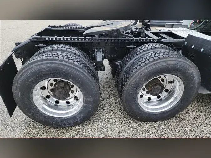 2018 VOLVO VNL670