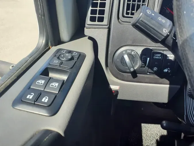 2020 NAVISTAR INTERNATIONAL MV607 (4X2)
