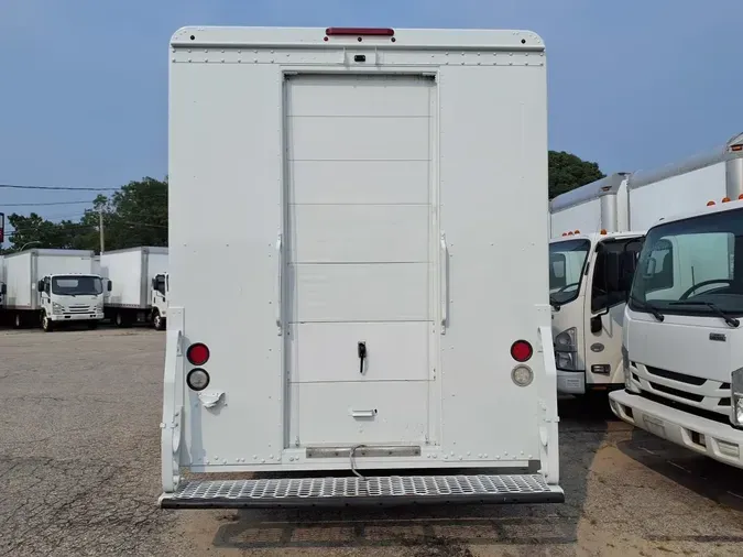 2017 FRTLR CUSTOM CHASSIS CORP MT55