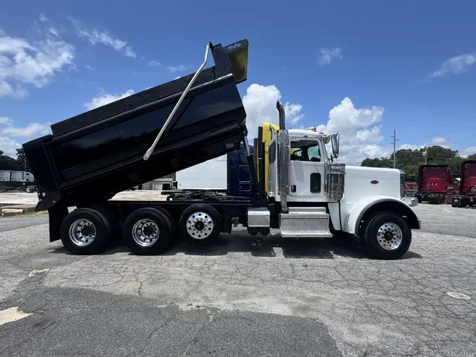 2020 Peterbilt 389