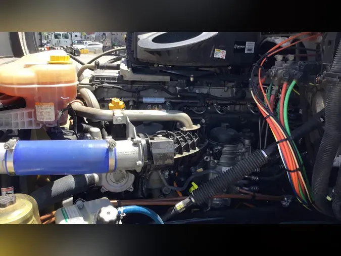 2020 Freightliner Cascadia 126