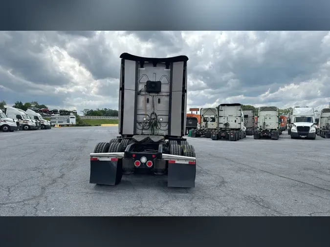 2023 Freightliner Cascadia 126891d48bea0a70011b8cc4960e768fd42