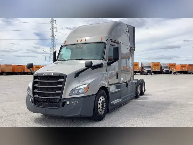 2022 Freightliner Cascadia 126