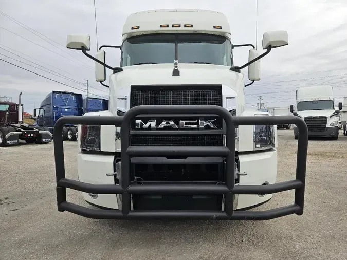 2023 MACK AN64T