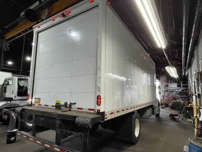 2019 FREIGHTLINER/MERCEDES M2 106