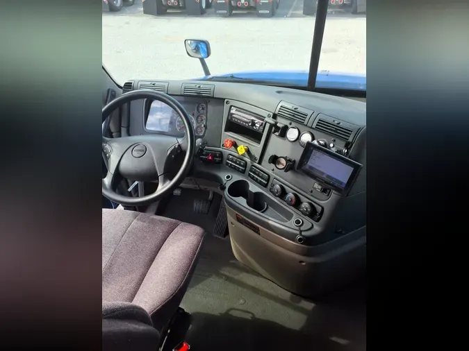 2020 FREIGHTLINER CASCADIA 125
