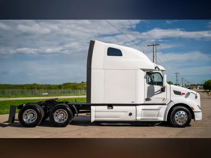 2021 PETERBILT 579