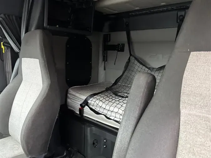 2020 FREIGHTLINER CA116