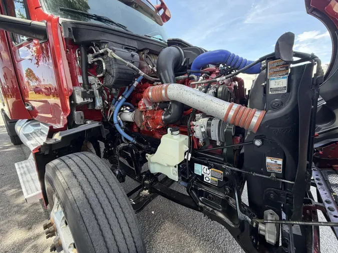 2023 Peterbilt 579892cf435525d09a96a5fa5d7d4b4f830