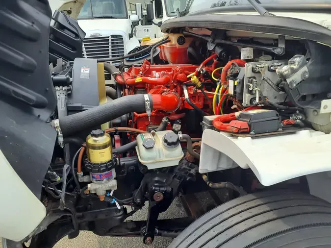 2020 FREIGHTLINER M2 106