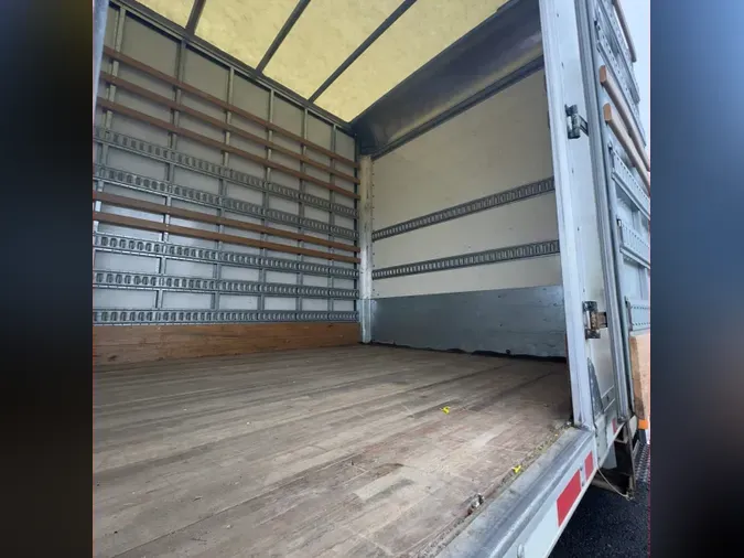 2019 NAVISTAR INTERNATIONAL 4300