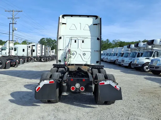 2020 FREIGHTLINER CASCADIA 125