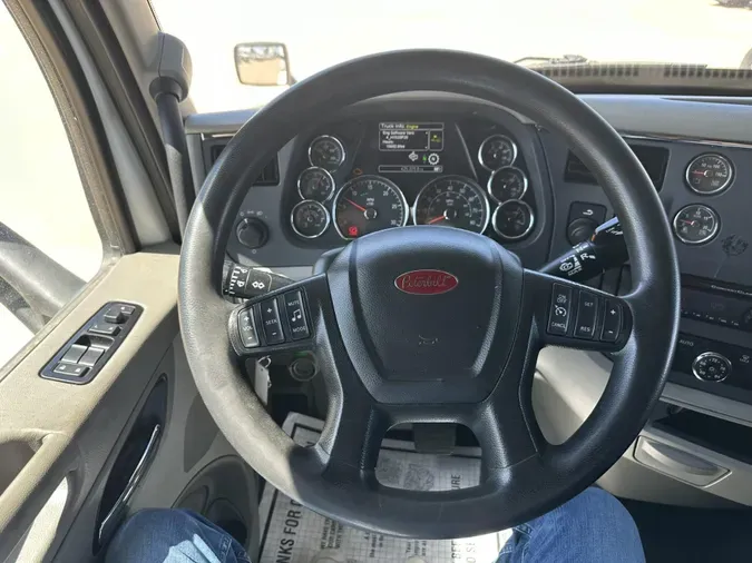 2021 Peterbilt 57989398b1a882e63d378b8d5afd6874227