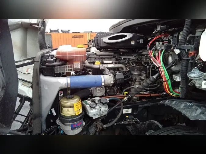 2020 Freightliner Cascadia 126