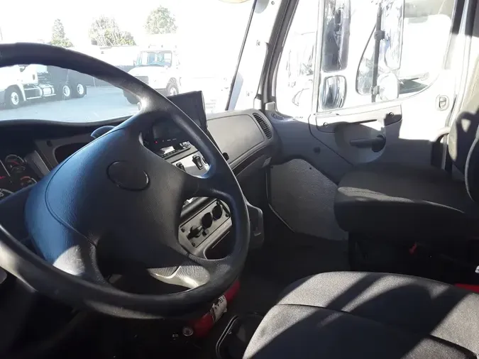 2020 FREIGHTLINER/MERCEDES M2 106