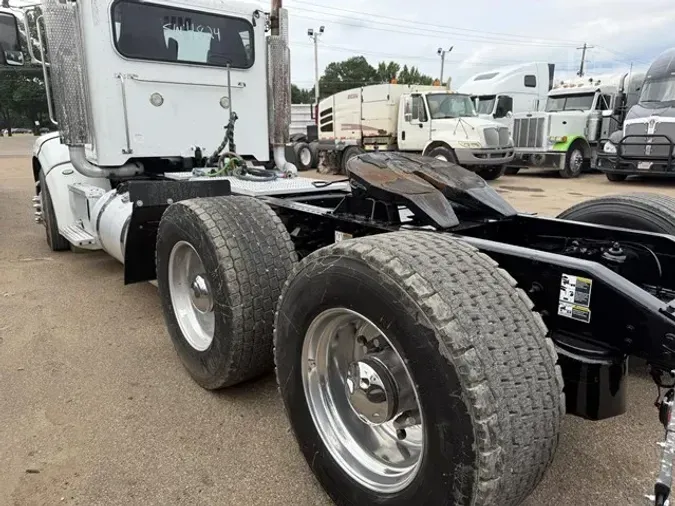 2014 PETERBILT 384