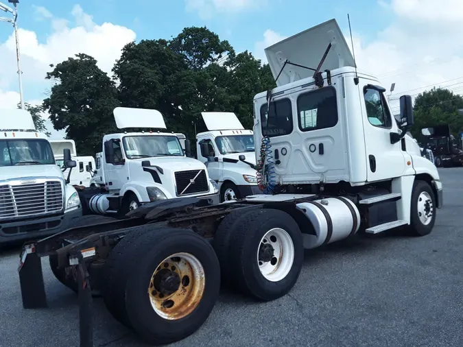 2018 FREIGHTLINER/MERCEDES CASCADIA 125