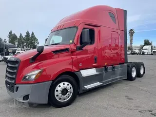 2020 FREIGHTLINER CASCADIA 126