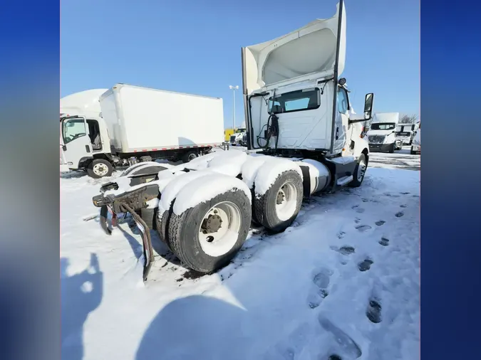 2019 NAVISTAR INTERNATIONAL LT625 DAYCAB T/A