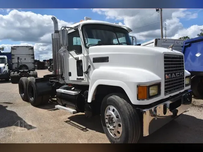 2005 MACK CHN613