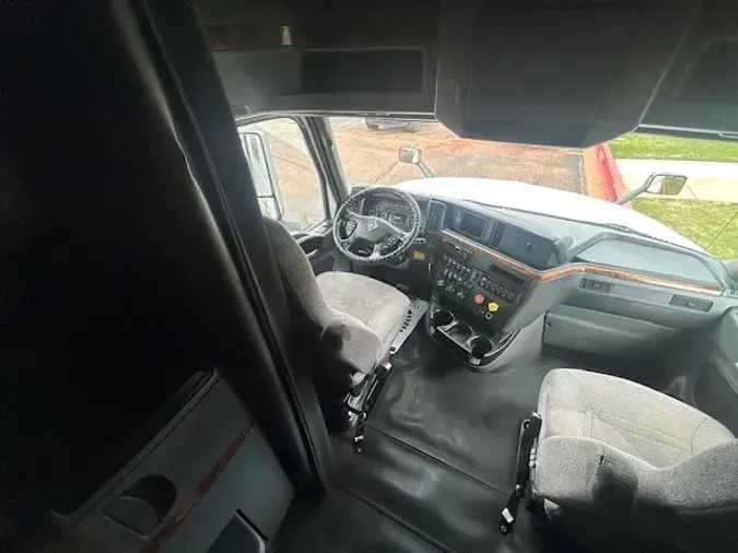 2019 INTERNATIONAL LT