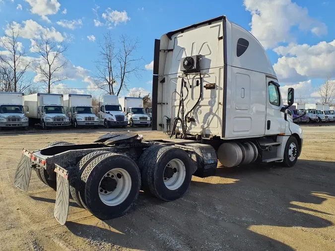 2018 FREIGHTLINER/MERCEDES CASCADIA