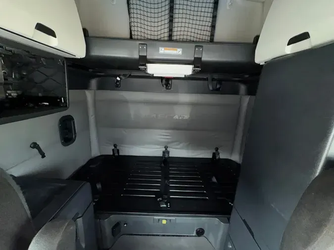 2022 FREIGHTLINER Cascadia 126