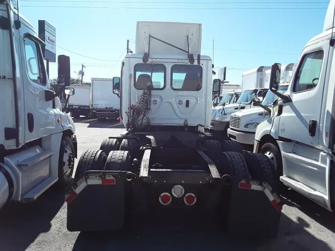 2018 FREIGHTLINER/MERCEDES CASCADIA 125