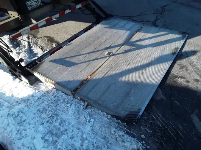 2019 FREIGHTLINER/MERCEDES M2 106