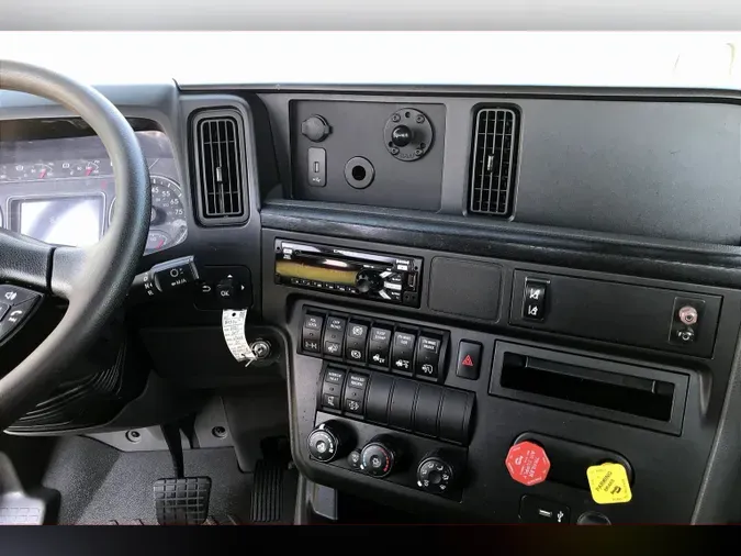2021 INT LT625 6x4