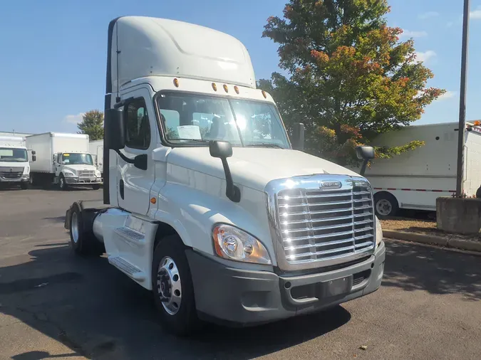 2017 FREIGHTLINER/MERCEDES CASCADIA 125