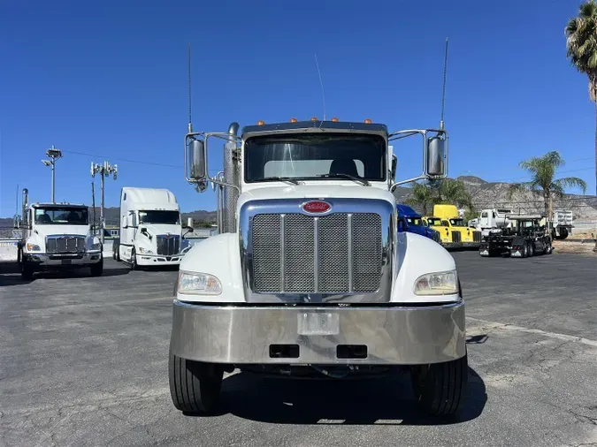 2019 Peterbilt 348