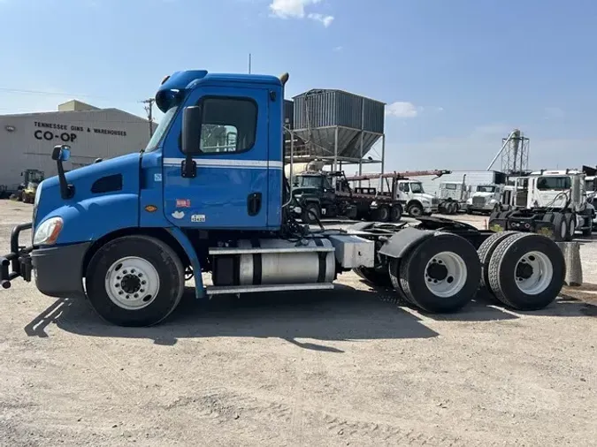 2016 FREIGHTLINER CASCADIA 113