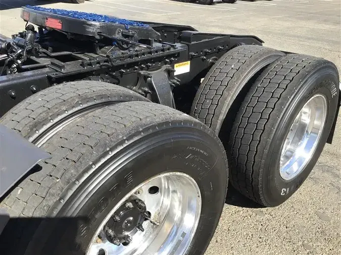 2021 FREIGHTLINER CA126