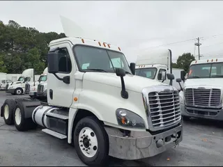 2019 FREIGHTLINER/MERCEDES CASCADIA 125