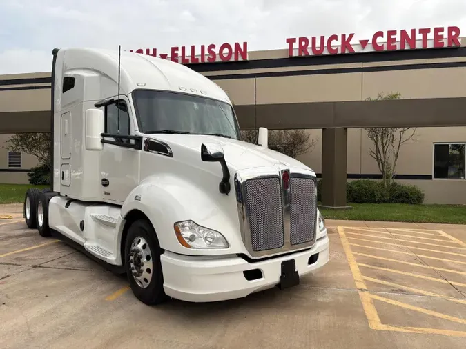 2022 Kenworth T680