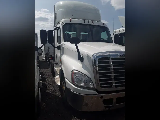 2018 FREIGHTLINER/MERCEDES CASCADIA 1258966c88bae3288b61296b1983995513c