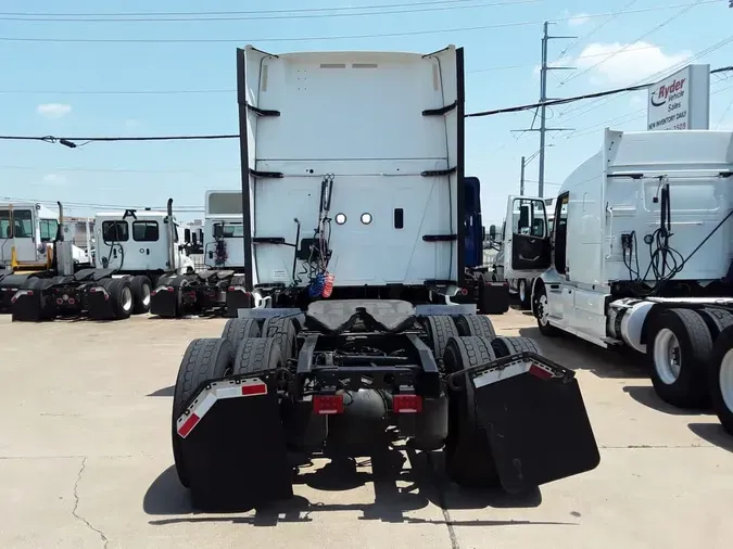 2019 NAVISTAR INTERNATIONAL LT625 SLPR CAB