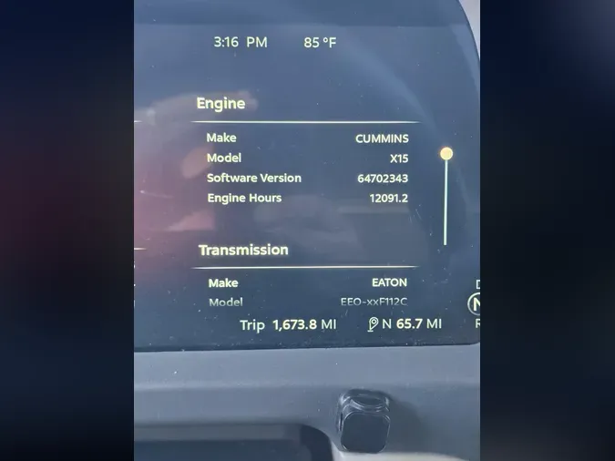 2023 Peterbilt 579