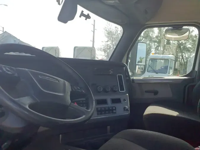 2019 FREIGHTLINER NEW CASCADIA PX12664