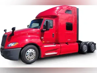 2022 International LT625