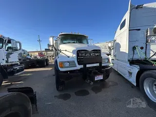 2006 MACK GRANITE CV713