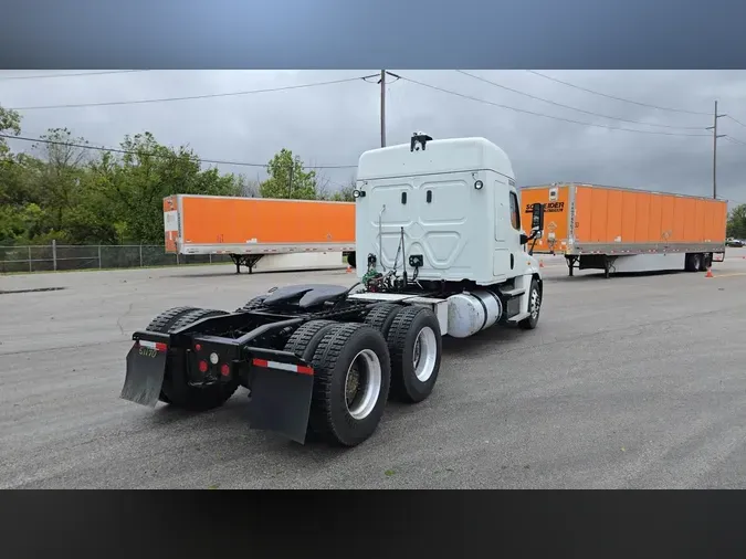 2020 Freightliner Cascadia