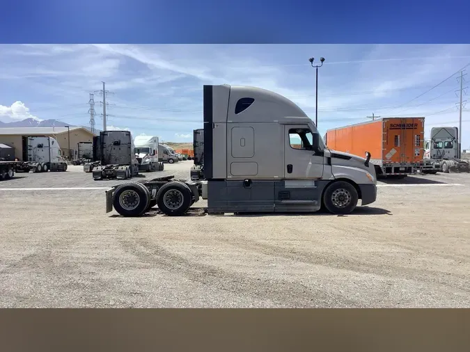 2021 Freightliner Cascadia
