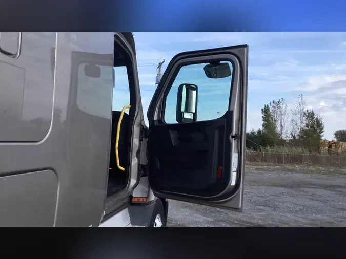 2024 Freightliner Cascadia 126