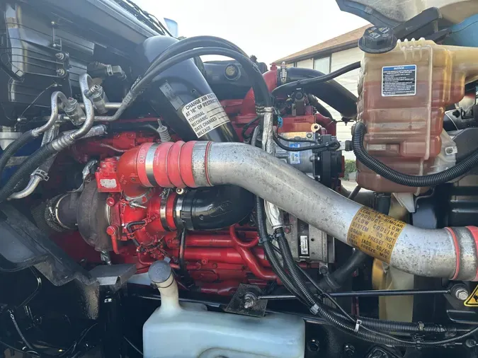 2020 International LT625