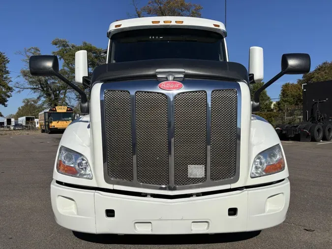 2022 Peterbilt 579