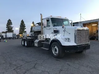 2017 FREIGHTLINER Coronado