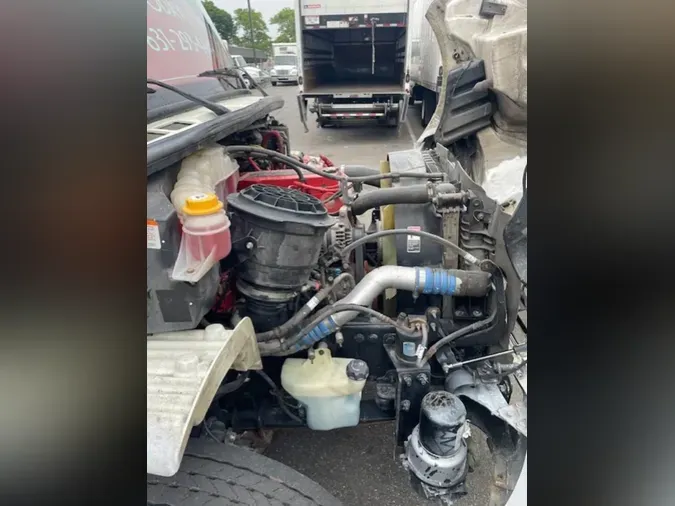 2020 FREIGHTLINER M2 106