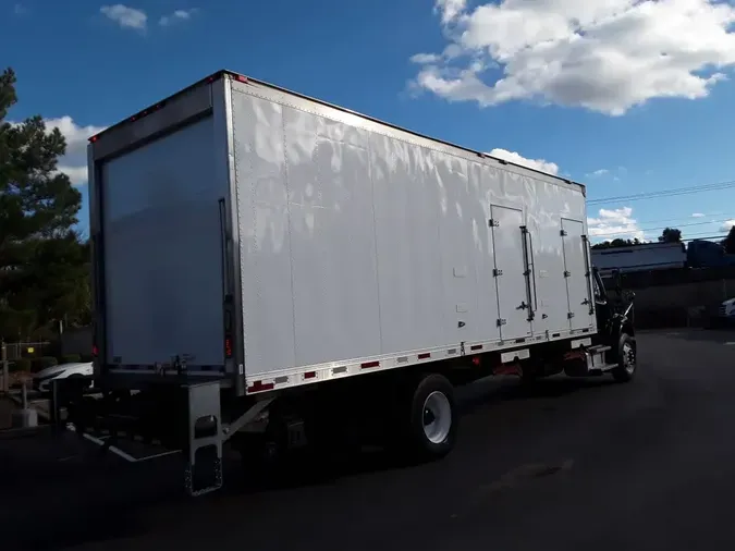 2018 FREIGHTLINER/MERCEDES M2 106